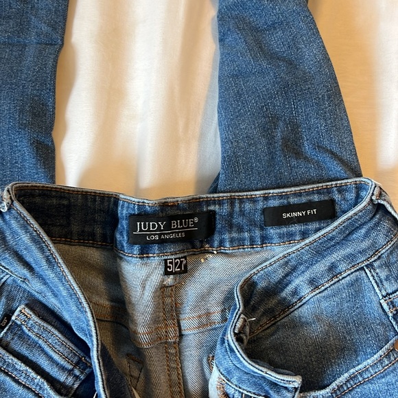 Judy Blue Skinny Jeans - Picture 3 of 3